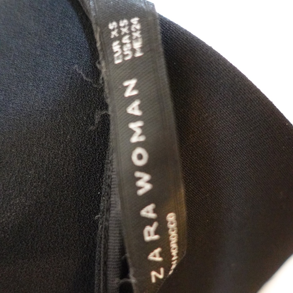 Zara Black Long Sleeve Crepe Shift Dress with Keyhole Back - Picture 7 of 12